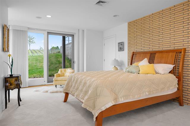 Builiding view sixty three for 2721 Nelson, Traverse City, MI. 49686