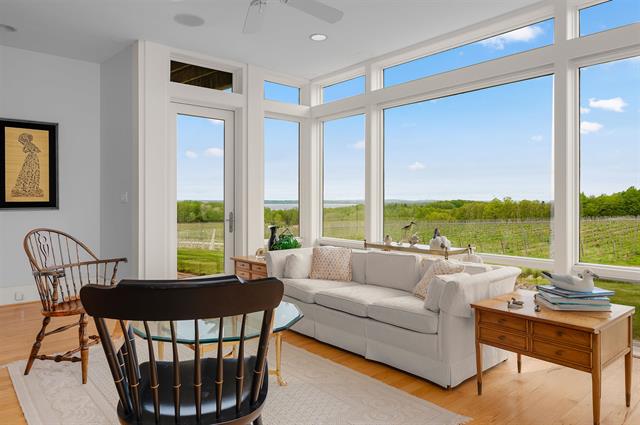 Builiding view sixty two for 2721 Nelson, Traverse City, MI. 49686