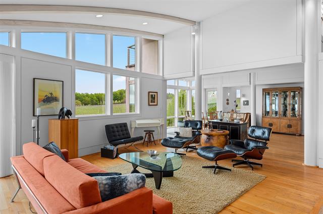 Builiding view ten for 2721 Nelson, Traverse City, MI. 49686