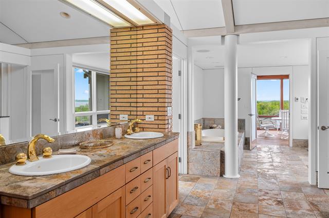 Builiding view thirty six for 2721 Nelson, Traverse City, MI. 49686