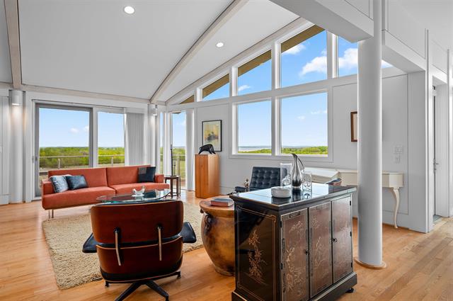 Builiding view twenty eight for 2721 Nelson, Traverse City, MI. 49686