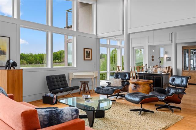 Builiding view twenty nine for 2721 Nelson, Traverse City, MI. 49686