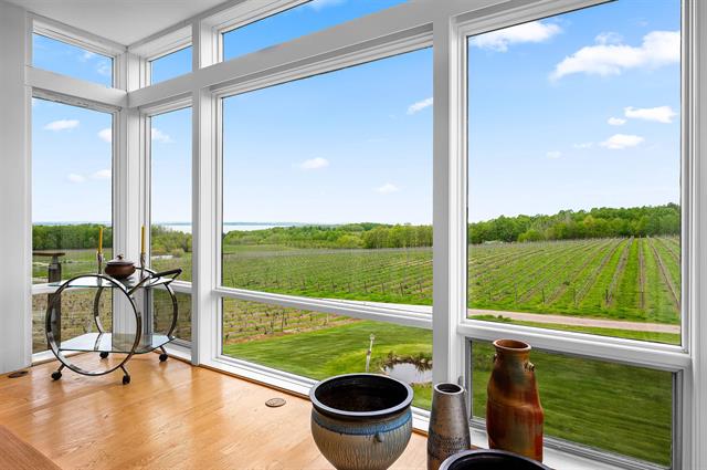 Builiding view twenty seven for 2721 Nelson, Traverse City, MI. 49686