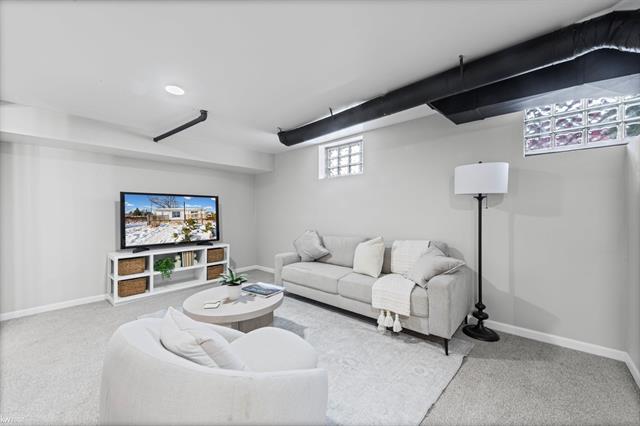 Builiding view eighteen for 130 Calvert, Waterford, MI. 48328