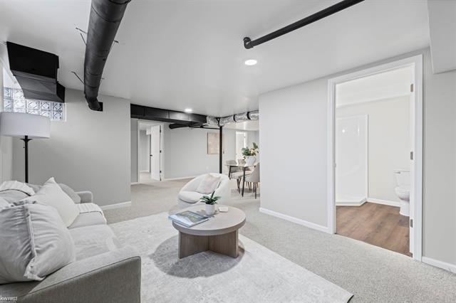 Builiding view nineteen for 130 Calvert, Waterford, MI. 48328