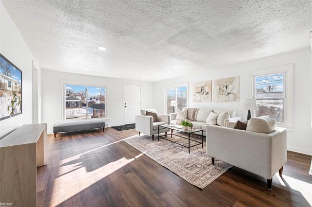 Builiding view three for 130 Calvert, Waterford, MI. 48328