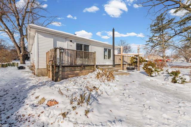 Builiding view twenty eight for 130 Calvert, Waterford, MI. 48328