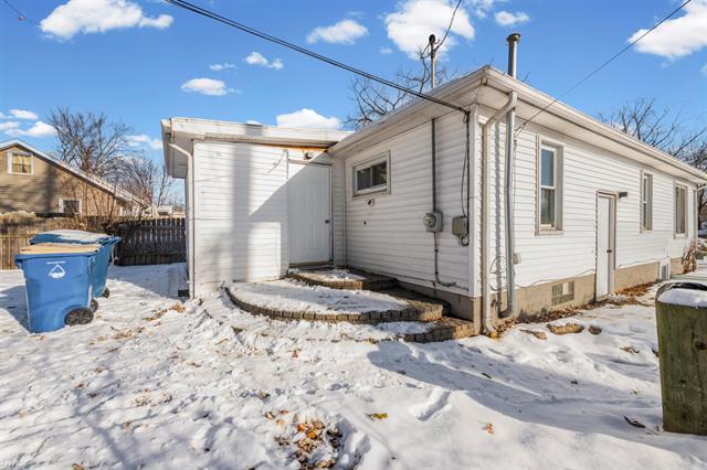 Builiding view twenty nine for 130 Calvert, Waterford, MI. 48328