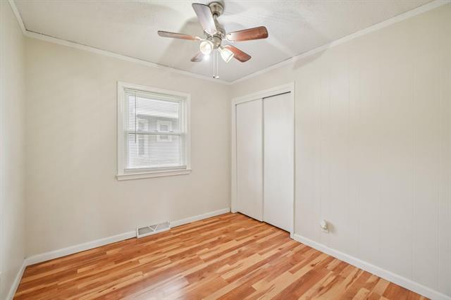 Builiding view eleven for 424 4Th, Monroe, MI. 48161