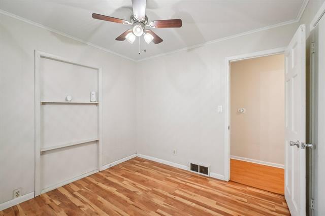 Builiding view fifteen for 424 4Th, Monroe, MI. 48161