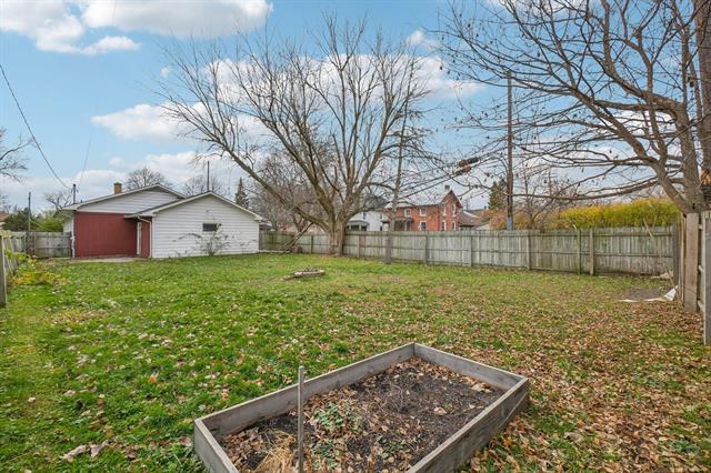 Builiding view twenty four for 424 4Th, Monroe, MI. 48161