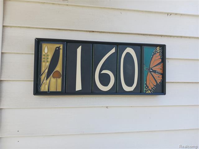 Builiding view forty seven for 160 Chippewa, Pontiac, MI. 48341