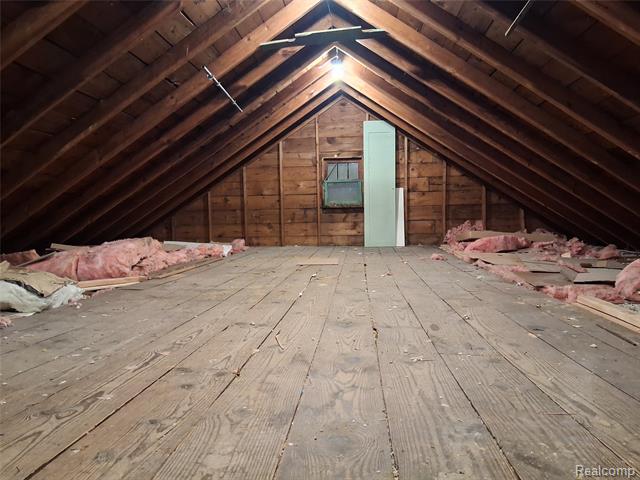 Builiding view forty six for 160 Chippewa, Pontiac, MI. 48341