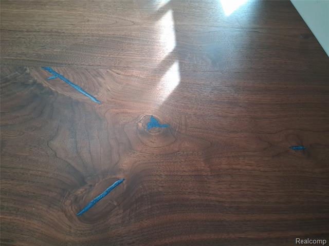 Builiding view ten for 160 Chippewa, Pontiac, MI. 48341