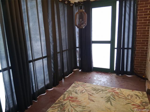 Builiding view thirty six for 160 Chippewa, Pontiac, MI. 48341