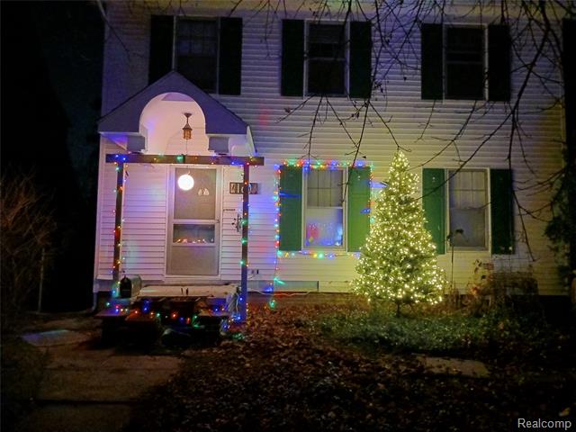 Builiding view thirty for 160 Chippewa, Pontiac, MI. 48341