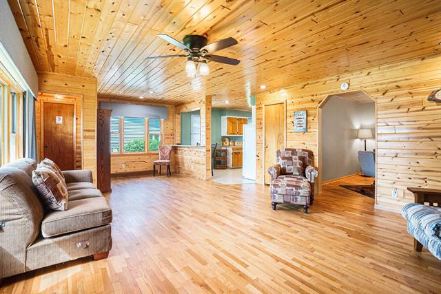 Builiding view five for 1018 Ruddiman, Muskegon, MI. 49445