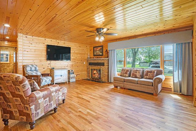 Builiding view four for 1018 Ruddiman, Muskegon, MI. 49445