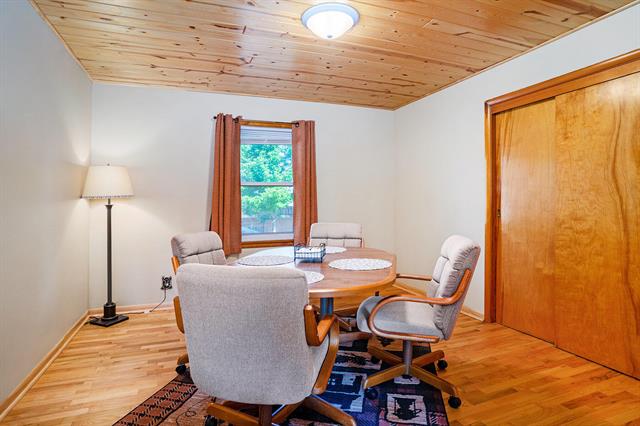 Builiding view seven for 1018 Ruddiman, Muskegon, MI. 49445