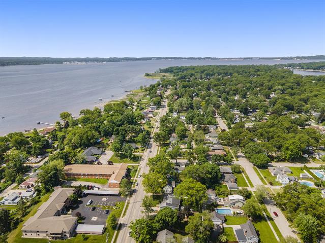 Builiding view twenty nine for 1018 Ruddiman, Muskegon, MI. 49445