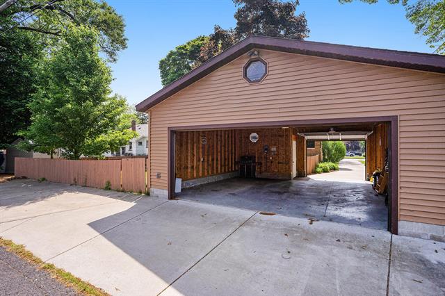 Builiding view twenty six for 1018 Ruddiman, Muskegon, MI. 49445