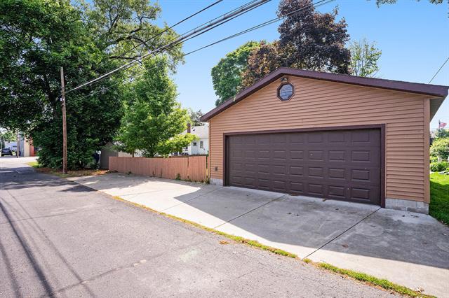 Builiding view twenty three for 1018 Ruddiman, Muskegon, MI. 49445