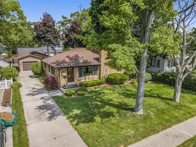 front view for 1018 Ruddiman Drive, Muskegon, Mi. 49445