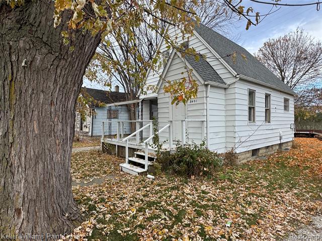 Builiding view one for 3401 Davison, Flint, MI. 48506