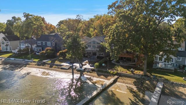 Builiding view fifty eight for 727 Mcdougal, Waterford, MI. 48327