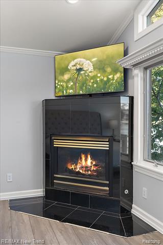 Builiding view thirty four for 727 Mcdougal, Waterford, MI. 48327