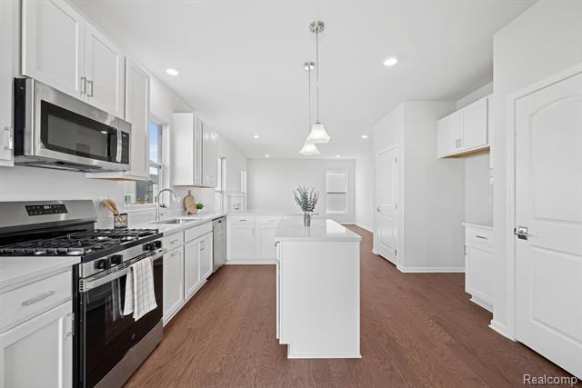 Builiding view four for 27144 Silo, Saline, MI. 48176