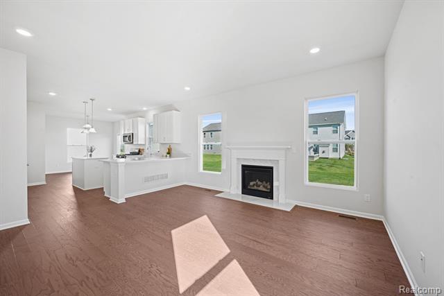 Builiding view seven for 27144 Silo, Saline, MI. 48176