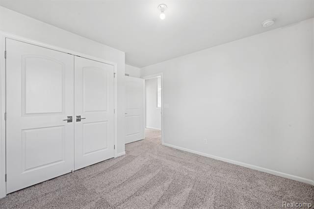 Builiding view seventeen for 27144 Silo, Saline, MI. 48176