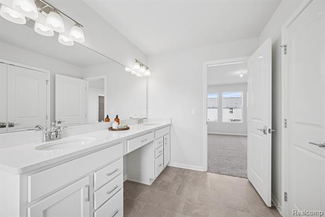 Builiding view thirteen for 27144 Silo, Saline, MI. 48176