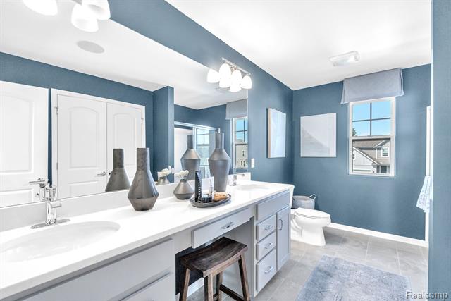 Builiding view thirty four for 27144 Silo, Saline, MI. 48176