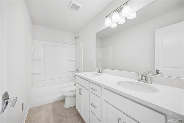 Builiding view twenty one for 27144 Silo, Saline, MI. 48176