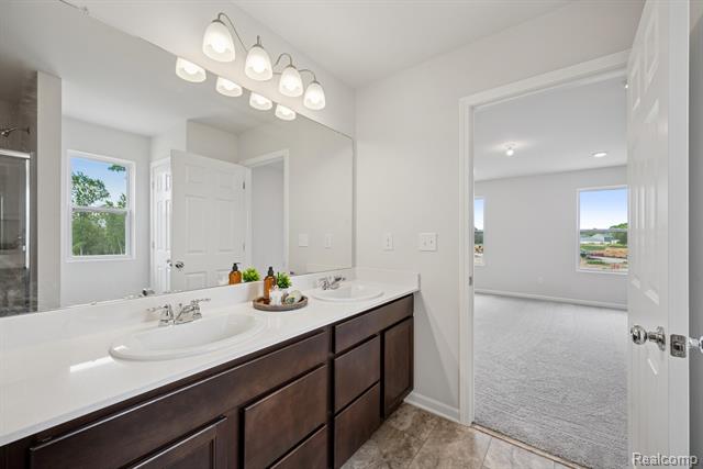 Builiding view seventeen for 4311 Oak Street, Grand Blanc, MI. 48439