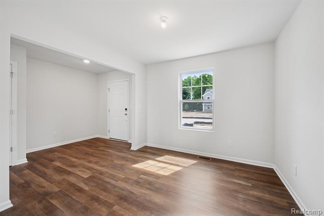 Builiding view ten for 4311 Oak Street, Grand Blanc, MI. 48439