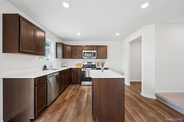 Builiding view two for 4311 Oak Street, Grand Blanc, MI. 48439