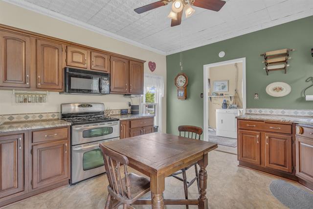 Builiding view eleven for 6750 County Farm, Jackson, MI. 49201