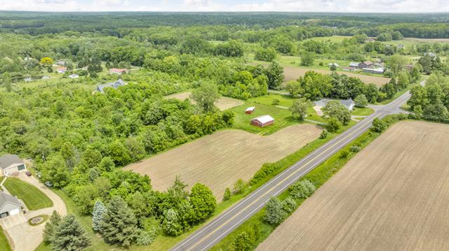 Builiding view fifty one for 6750 County Farm, Jackson, MI. 49201