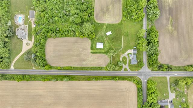 Builiding view forty four for 6750 County Farm, Jackson, MI. 49201