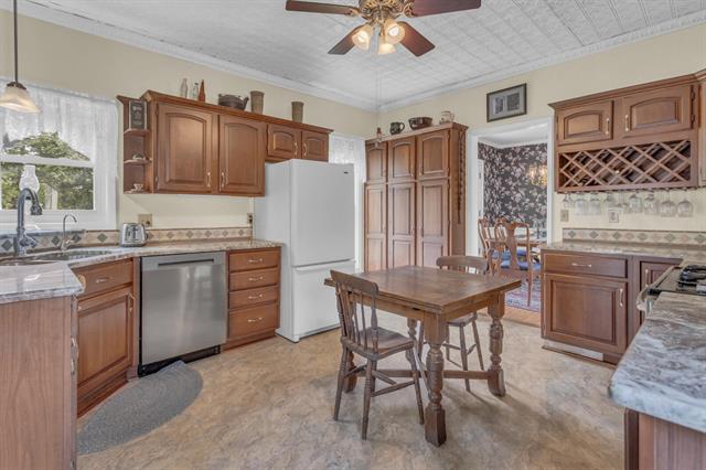 Builiding view nine for 6750 County Farm, Jackson, MI. 49201