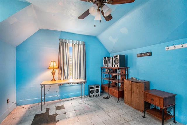 Builiding view fourteen for 202 Maple, Three Oaks, MI. 49128