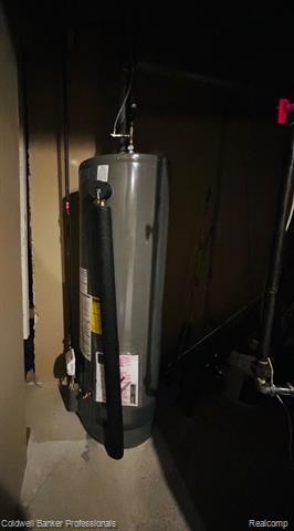 Builiding view twenty seven for 4896 Royal Cove, Shelby Township, MI. 48316