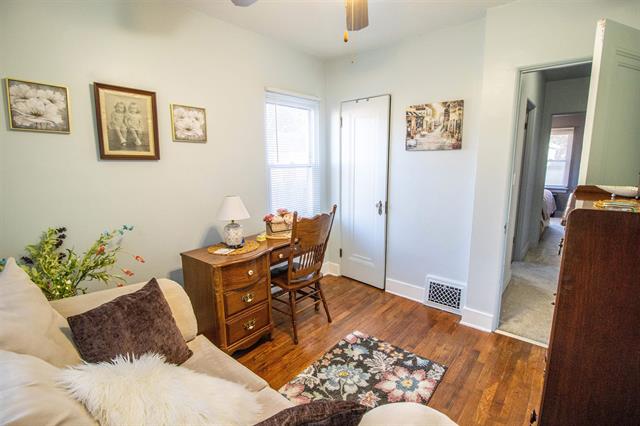 Builiding view fifteen for 705 Jenny, Bay City, MI. 48706