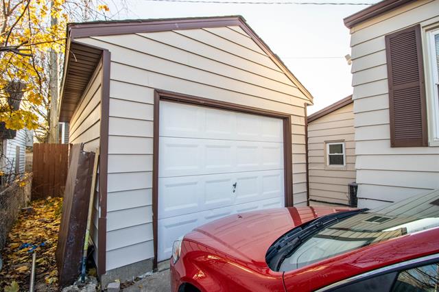 Builiding view thirty four for 705 Jenny, Bay City, MI. 48706