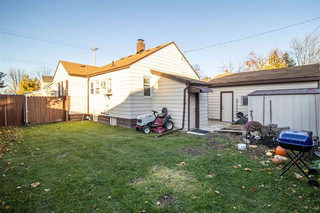 Builiding view thirty six for 705 Jenny, Bay City, MI. 48706