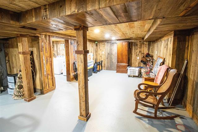 Builiding view twenty eight for 705 Jenny, Bay City, MI. 48706