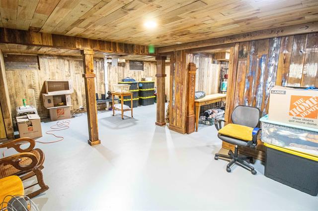 Builiding view twenty five for 705 Jenny, Bay City, MI. 48706